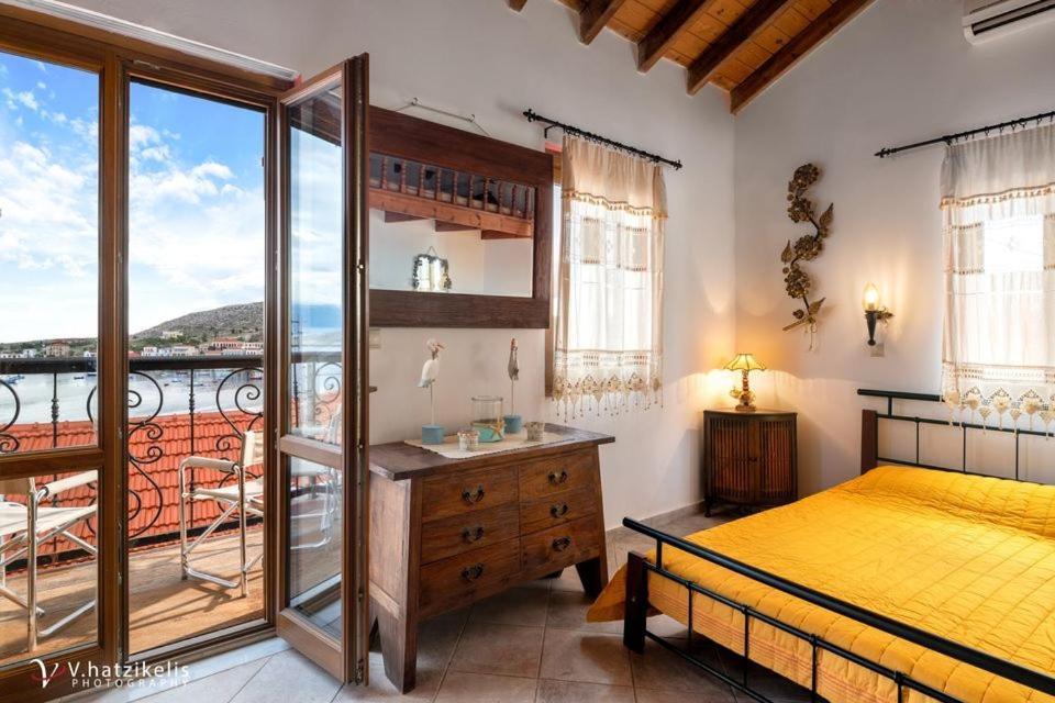 Villa Lola Chalki Town Екстериор снимка